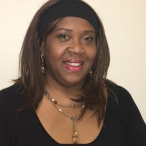 Meet your Posher, Eva